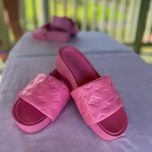Pink Louis Vuitton monogram embossed Lambskin leather slides jumbo platform